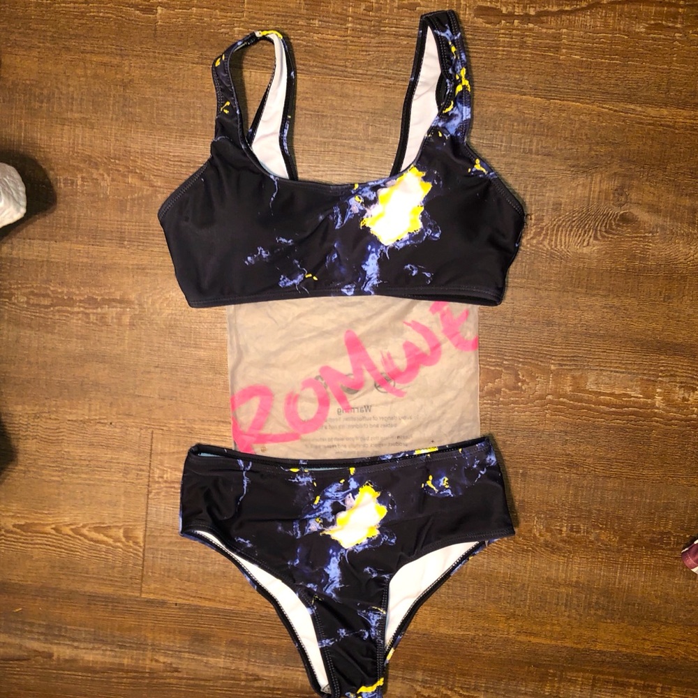 NWT Romwe marble swimsuit size small